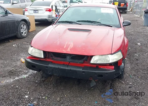 2000 Ford Mustang z USA, uszkodzony, nr VIN 1FAFP4049YF303390